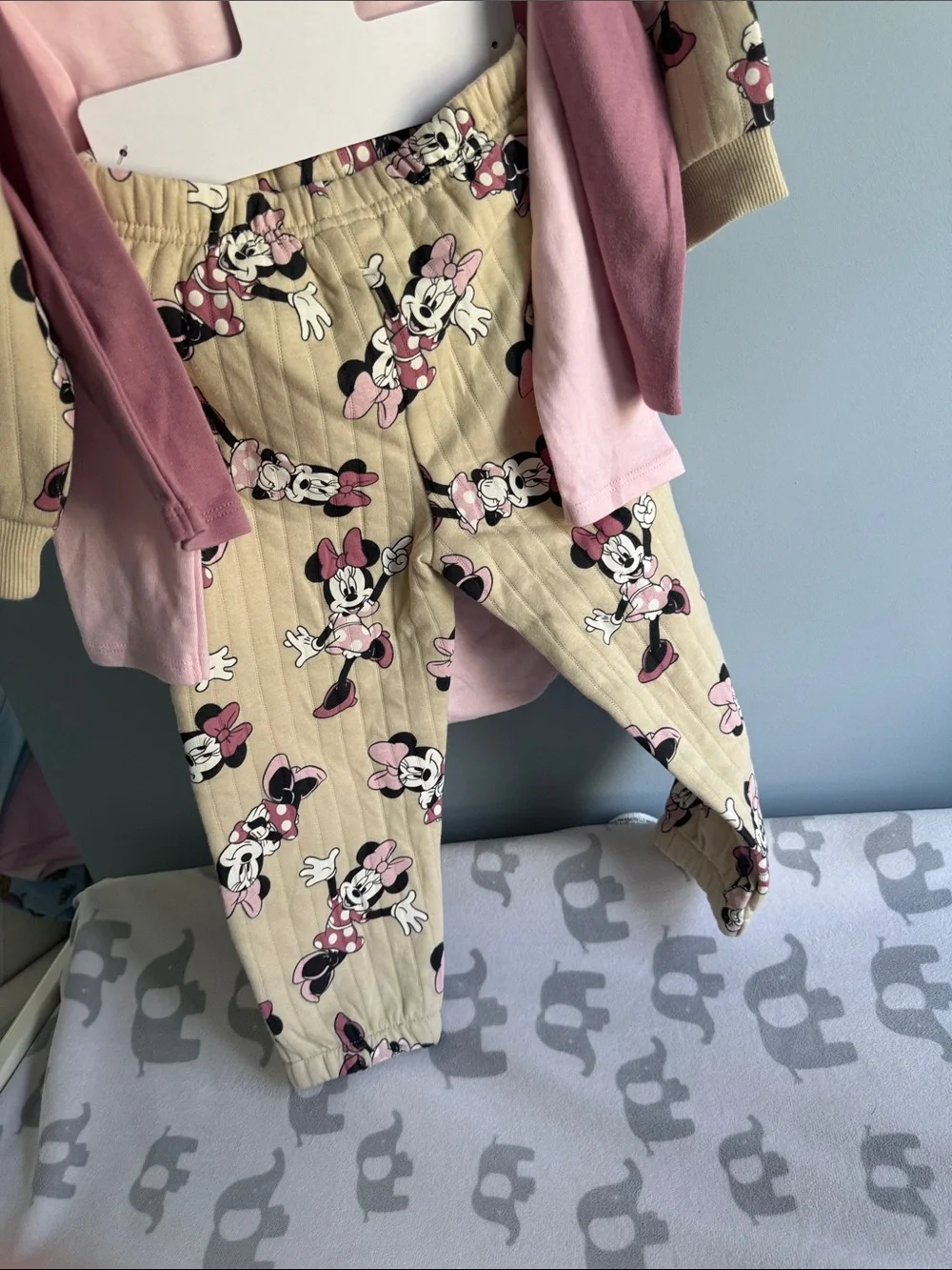 Disney Girls Beige and Pink Minnie Mouse Matching Set